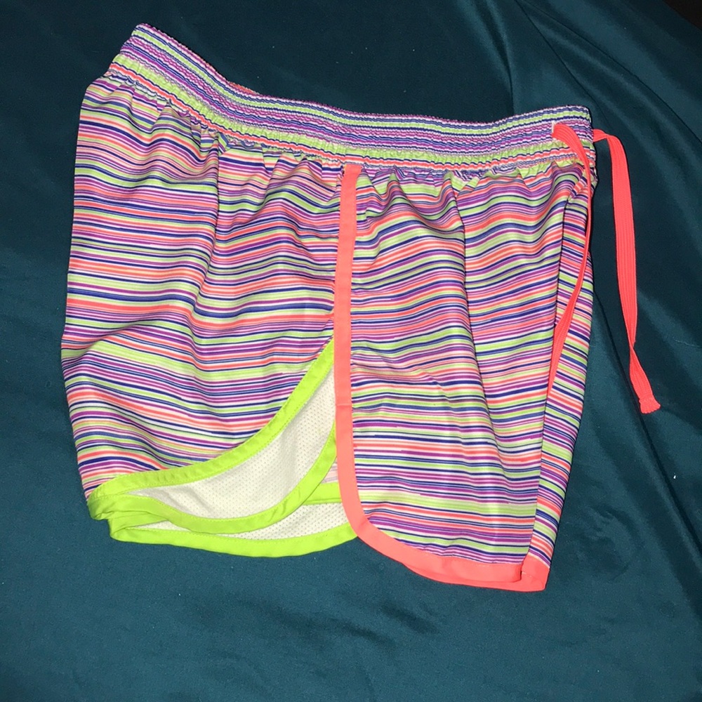 Shorts - Picture 6 of 6